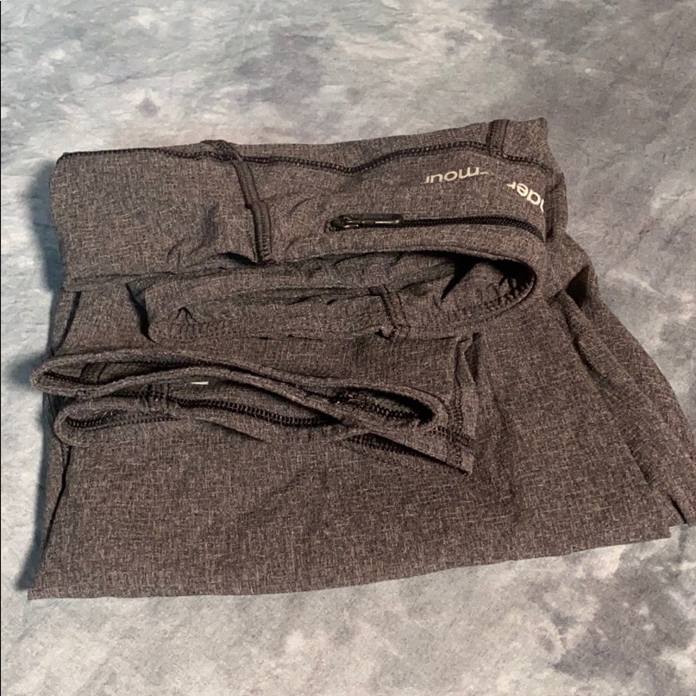 💚 3 for $15 💚 - Under Armour Capris approximate size Small - Picture 16 of 16